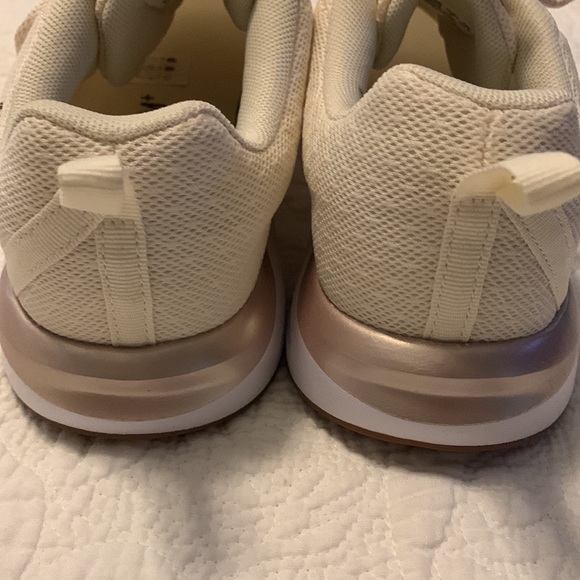 Puma SoftFoam Optimal Comfort Athletic Shoes, Neutral, Lace up, Run, Walking, EC - Picture 8 of 13